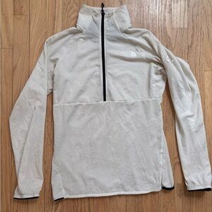 The North Face Summit Series White Quarter-Zip Pullover base layer women’s small